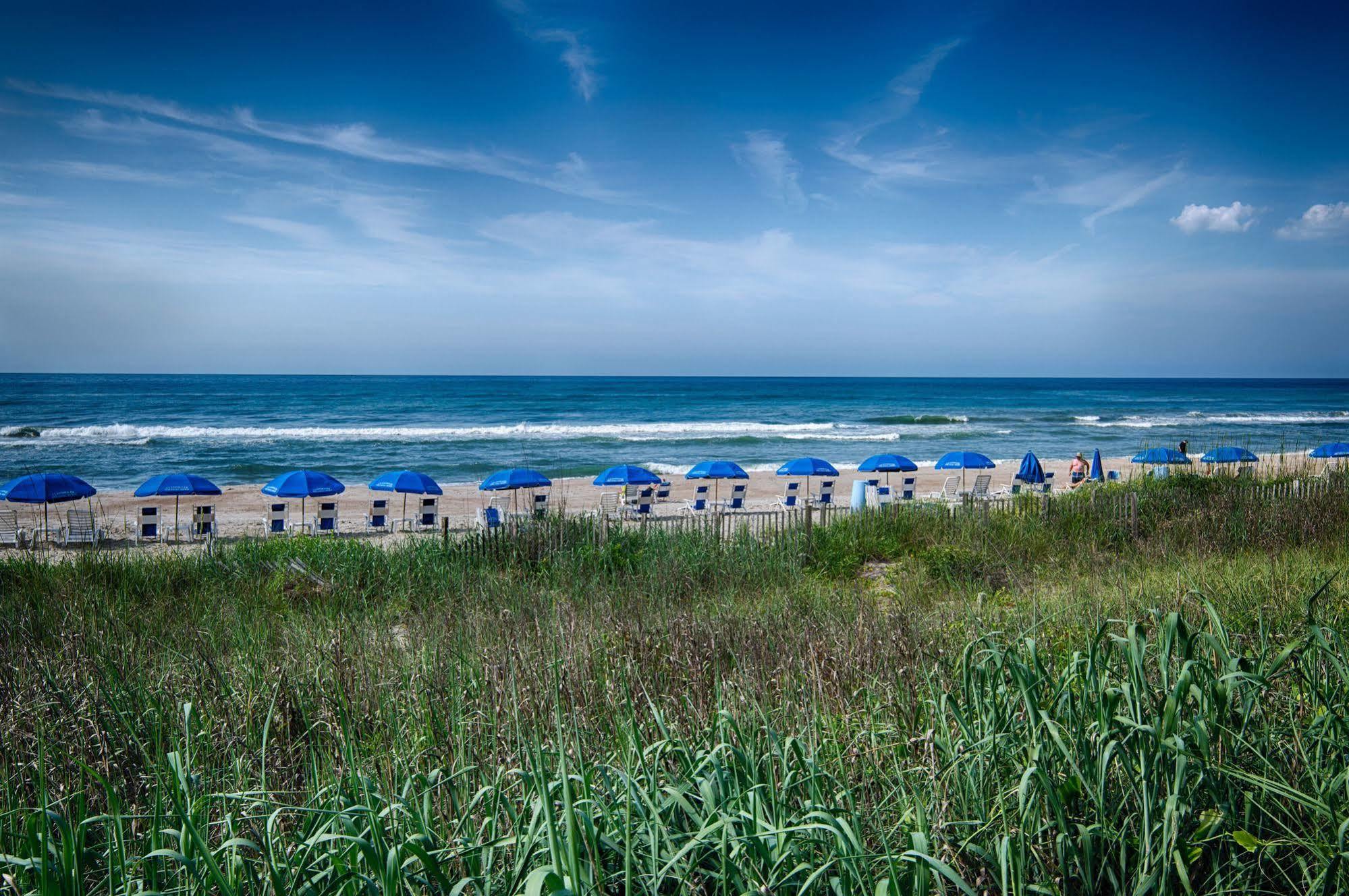 Crystal Coast Oceanfront Hotel Pine Knoll Shores Exterior photo